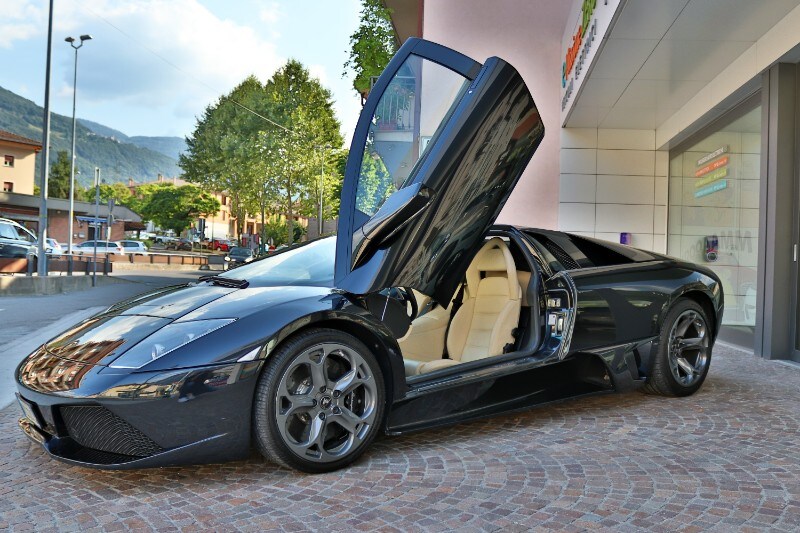 LAMBORGHINI Murciélago