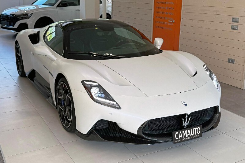 MASERATI MC20